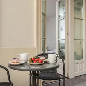 Atrium - Old Town Luxury - By Upstairs , Kraków Polska